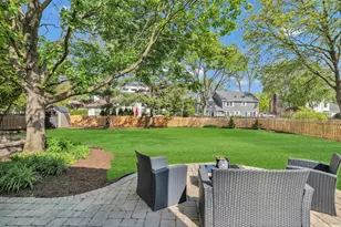 2045 Somerset Ln, Wheaton, IL 60189 - Photo 48