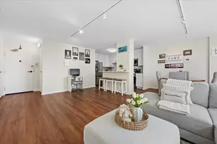 3900 N Lake Shore Dr, Chicago, IL 60613 - Photo 12