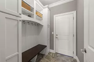 1711 Driving Park Rd, Wheaton, IL 60187 - Photo 12