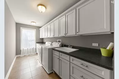 1711 Driving Park Road, Wheaton, IL 60187 - Photo 26