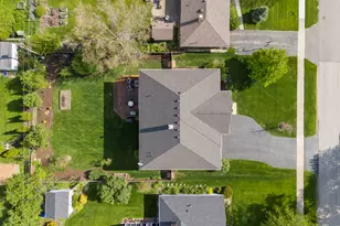 1711 Driving Park Rd, Wheaton, IL 60187 - Photo 32