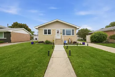10352 Leslie Lane, Chicago Ridge, IL 60415 - Photo 2