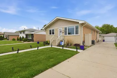 10352 Leslie Lane, Chicago Ridge, IL 60415 - Photo 1
