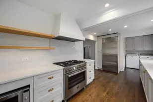 901 E Glenwood Rd, Glenview, IL 60025 - Photo 10