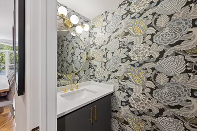 2338 N Oakley Avenue, Chicago, IL 60647 - Photo 8