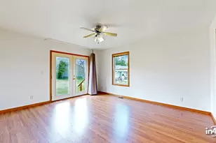 247-253 N Cross St, Sycamore, IL 60178 - Photo 6