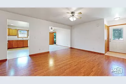 247-253 N Cross Street, Sycamore, IL 60178 - Photo 2