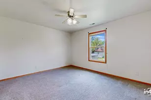 247-253 N Cross St, Sycamore, IL 60178 - Photo 24