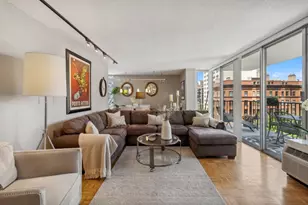 71 E Division St, Chicago, IL 60610 - Photo 4