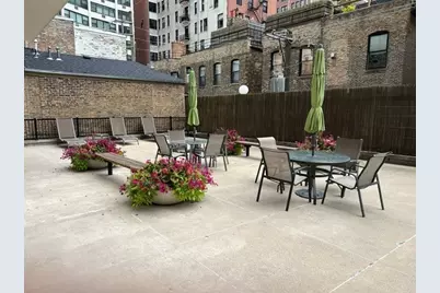 71 E Division Street #1601, Chicago, IL 60610 - Photo 16