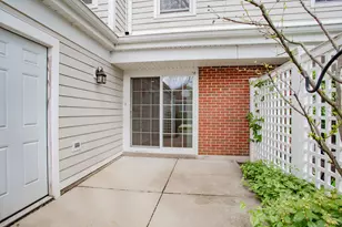1410 Pebblecreek Dr, Glenview, IL 60025 - Photo 4