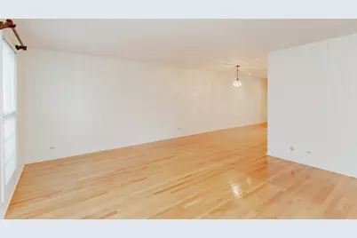 1410 Pebblecreek Drive, Glenview, IL 60025 - Photo 8