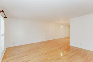 1410 Pebblecreek Dr, Glenview, IL 60025 - Photo 8
