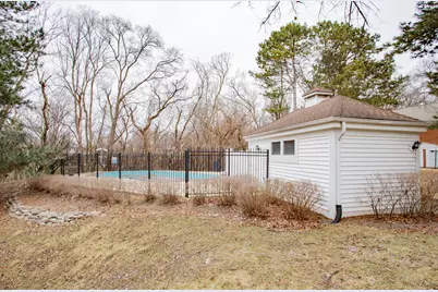 1410 Pebblecreek Drive, Glenview, IL 60025 - Photo 6