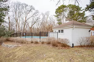 1410 Pebblecreek Dr, Glenview, IL 60025 - Photo 6