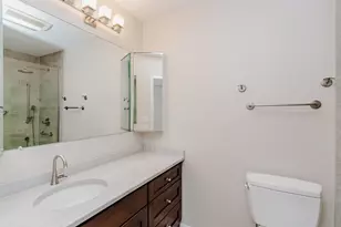1410 Pebblecreek Dr, Glenview, IL 60025 - Photo 18