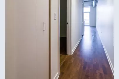 700 N Larrabee Street #1704, Chicago, IL 60654 - Photo 10