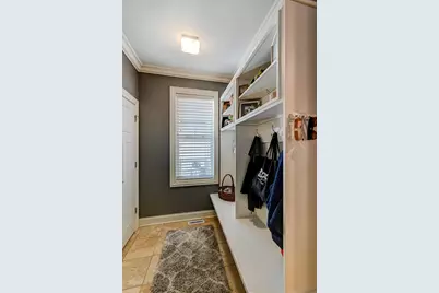 5607 Hillcrest Road, Downers Grove, IL 60516 - Photo 18