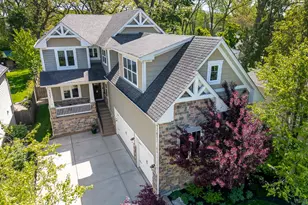 5607 Hillcrest Rd, Downers Grove, IL 60516 - Photo 2