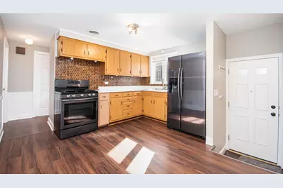 5229 S Meade Avenue, Chicago, IL 60638 - Photo 4
