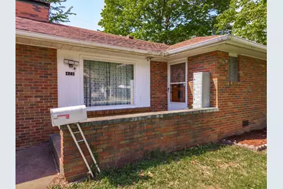 428 E Timber Street, Pontiac, IL 61764 - Photo 2