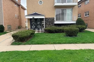 404 Prairie Ave, Calumet City, IL 60409 - Photo 1