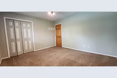34611 N Iroquois Trail, McHenry, IL 60051 - Photo 18