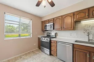 472 Elizabeth Dr, Wood Dale, IL 60191 - Photo 10