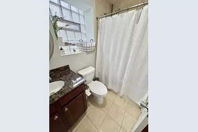 7048 N Damen Avenue #2w, Chicago, IL 60645 - Photo 12