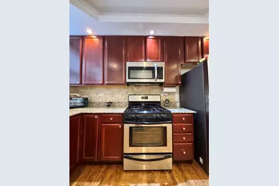 7048 N Damen Avenue #2w, Chicago, IL 60645 - Photo 1