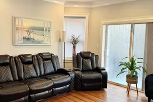 7048 N Damen Ave, Chicago, IL 60645 - Photo 4