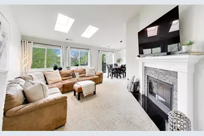 1068 Hidden Lake Drive #1068, Buffalo Grove, IL 60089 - Photo 6