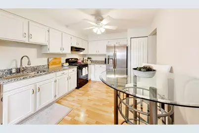 1068 Hidden Lake Drive #1068, Buffalo Grove, IL 60089 - Photo 12