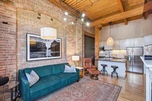 2510 N Wayne Ave, Chicago, IL 60614 - Photo 2