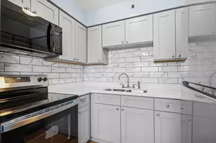 7201 W Wellington Ave, Elmwood Park, IL 60707 - Photo 4
