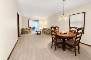 2608 38th St, Moline, IL 61265 - Photo 8