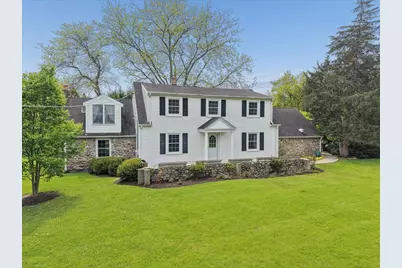 44 W Indian Trail Road, Barrington, IL 60010 - Photo 2