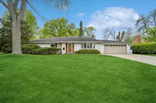 1112 Whitfield Rd, Northbrook, IL 60062 - Photo 1