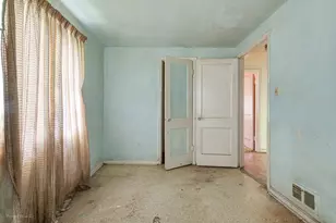 9611 S Oglesby Ave, Chicago, IL 60617 - Photo 12