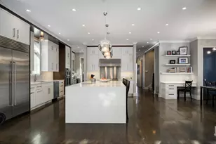 2107 W Bradley Pl, Chicago, IL 60618 - Photo 18
