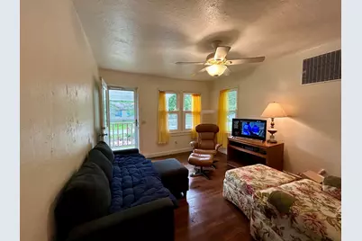 1211 W Short Drive W, Carbondale, IL 62901 - Photo 2