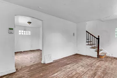 9846 S Calhoun Avenue, Chicago, IL 60617 - Photo 4