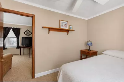 105 Edgewood Avenue, Crystal Lake, IL 60014 - Photo 10