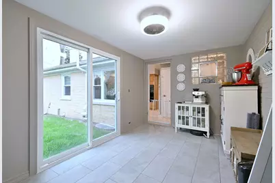 2307 Edna Avenue, Park Ridge, IL 60068 - Photo 20