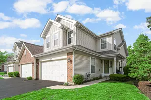2117 Peach Tree Ln, Algonquin, IL 60102 - Photo 1