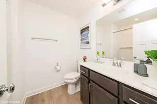 277 Masters Dr, Addison, IL 60101 - Photo 10