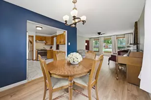 341 W Exchange St, Crete, IL 60417 - Photo 6