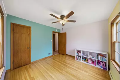 341 W Exchange Street, Crete, IL 60417 - Photo 12