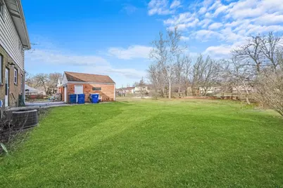 341 W Exchange Street, Crete, IL 60417 - Photo 20