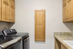 28 S Grant St, Westmont, IL 60559 - Photo 24